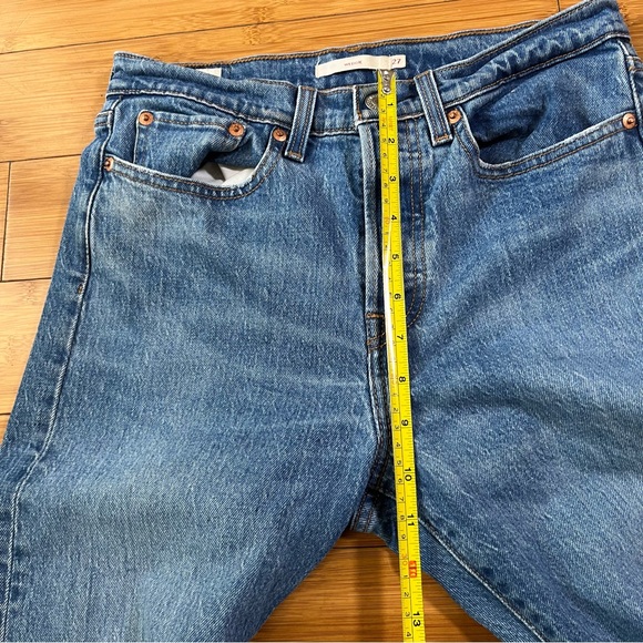 Levi's Wedgie Straight Leg Button Fly Classic Blue Jeans size 27 - Picture 9 of 12